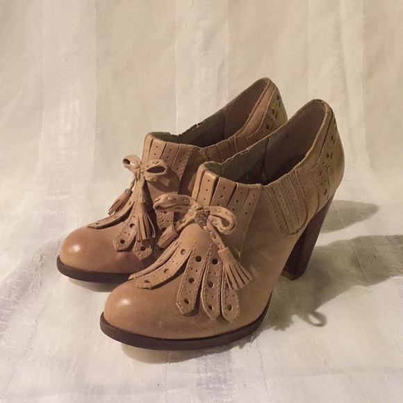 Seychelles Shoes - SEYCHELLES Tan Leather Bootie
